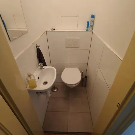 Huge Retro - 100 Sqm - Near Train Station * 브라티슬라바